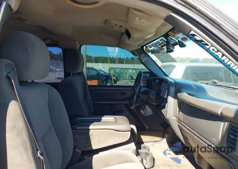 2005 Chevrolet Silverado 1500 Ls z USA, uszkodzony, nr VIN 2GCEC19T651192228